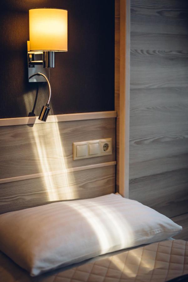 Natur Hotel Koevesteto Hosszuheteny المظهر الخارجي الصورة